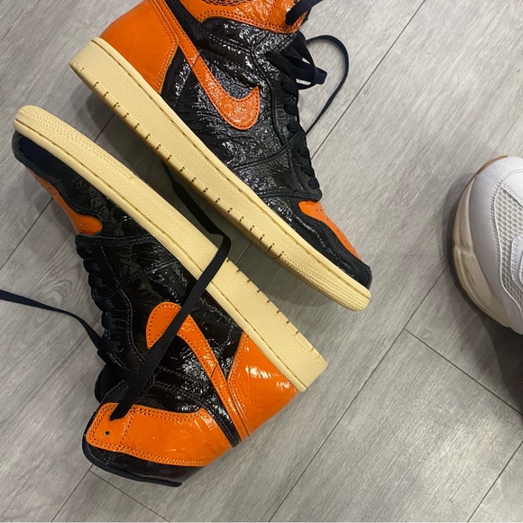 Air Jordan 1 Retro High OG Shattered Backboard 2.0 Men’s 8.5 main image 4